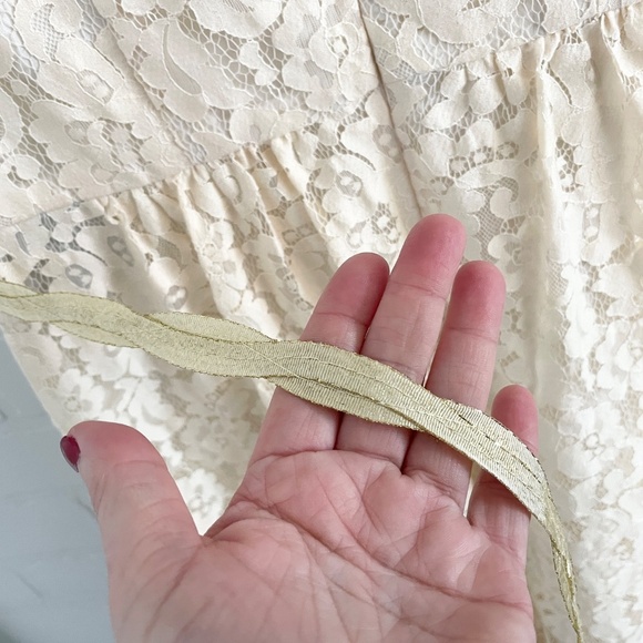 NWT Anna Sui Anthropologie Lonoke Crochet Ivory Cream Lace Sheath Dress Size 0 - Picture 12 of 16